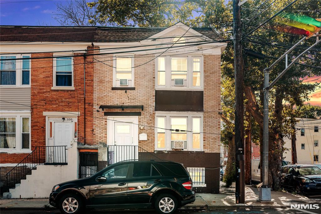 main property photo 10