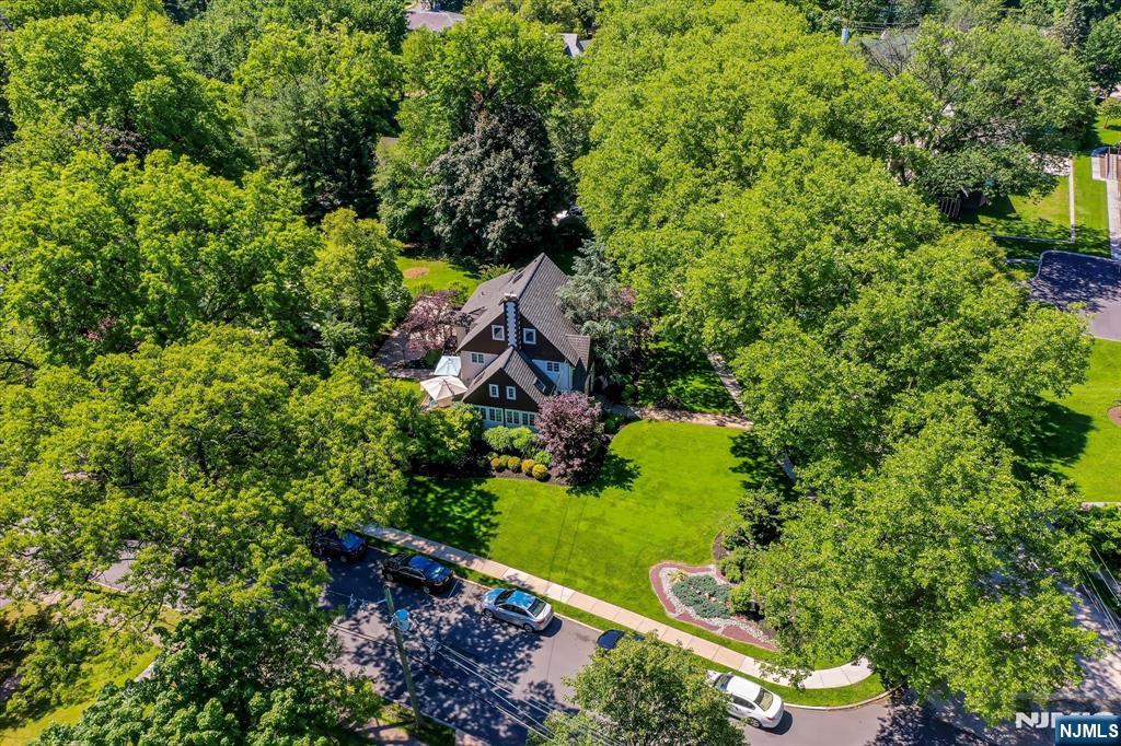 property viewer photo 3