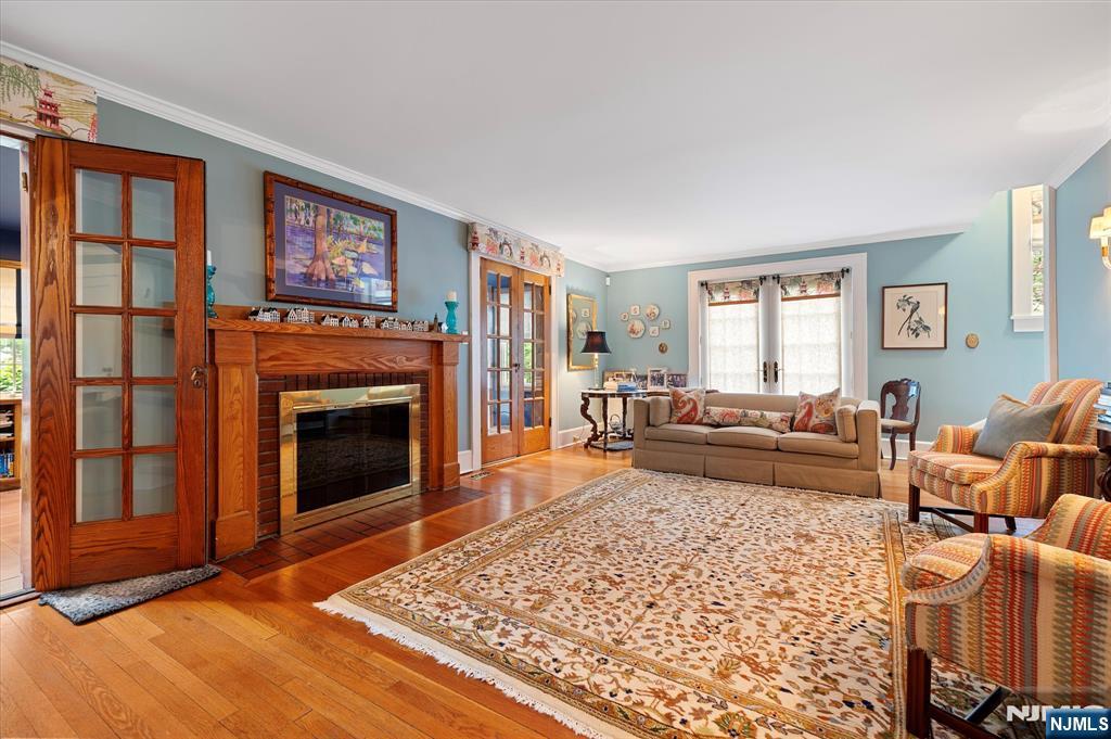 property viewer photo 5