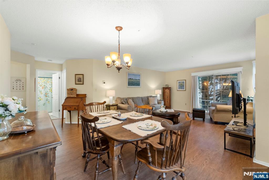 property viewer photo 11