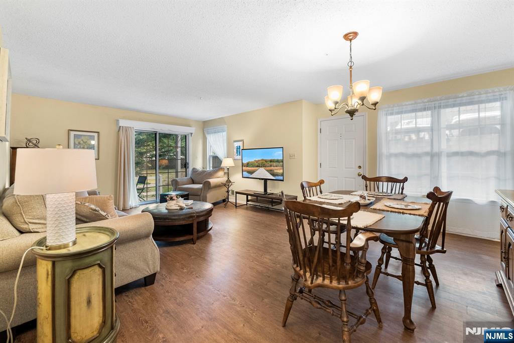 property viewer photo 12