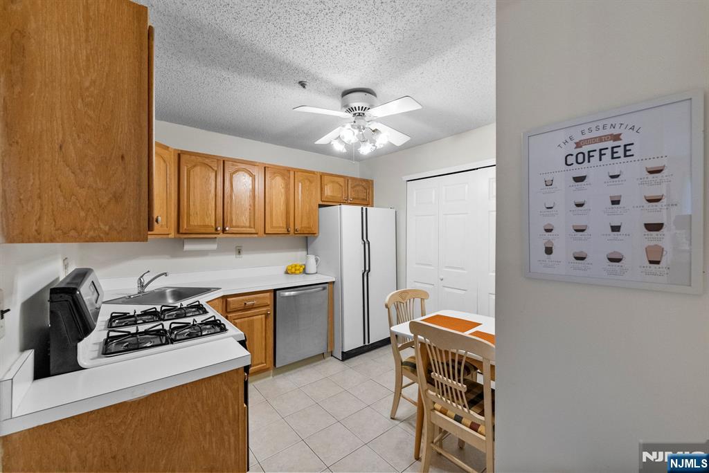 property viewer photo 13