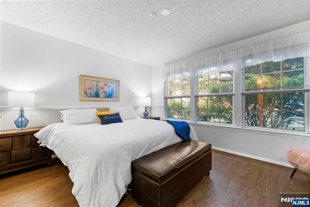 property viewer photo 18