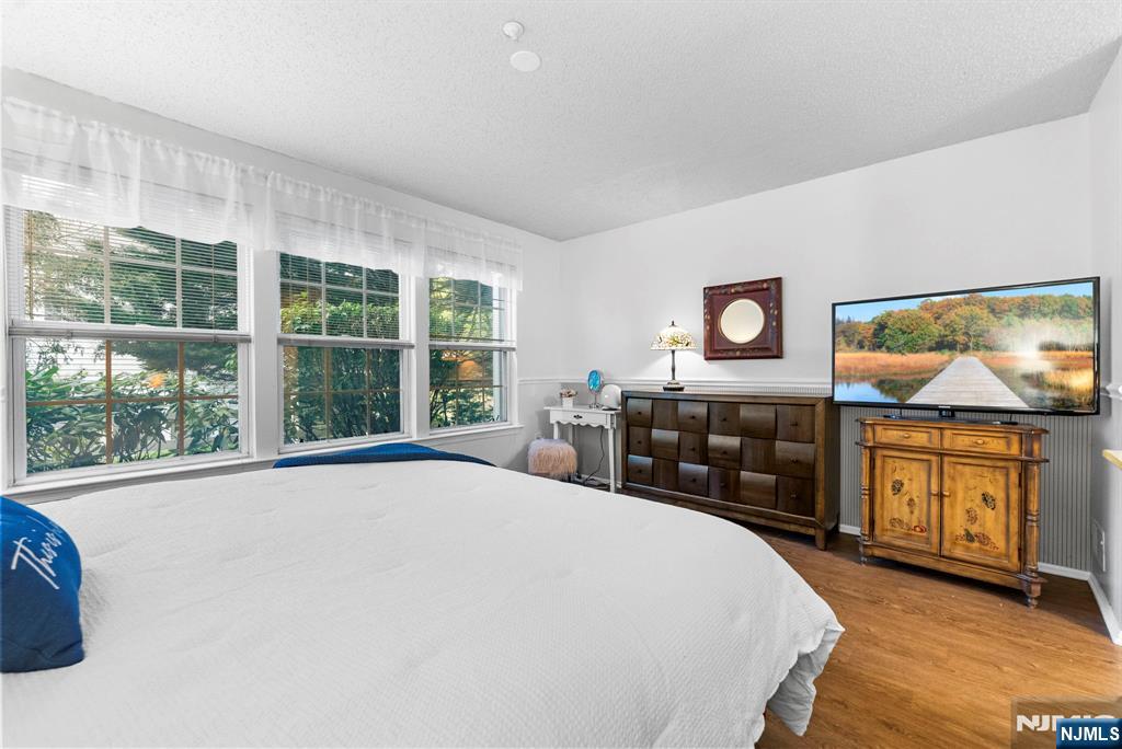 property viewer photo 19
