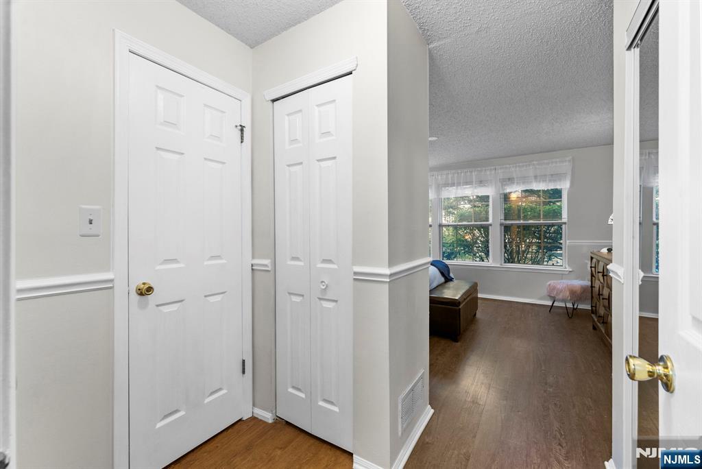 property viewer photo 23