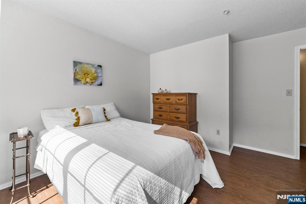 property viewer photo 26