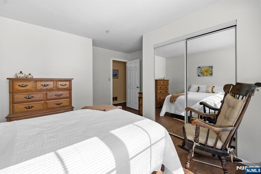 property viewer photo 27