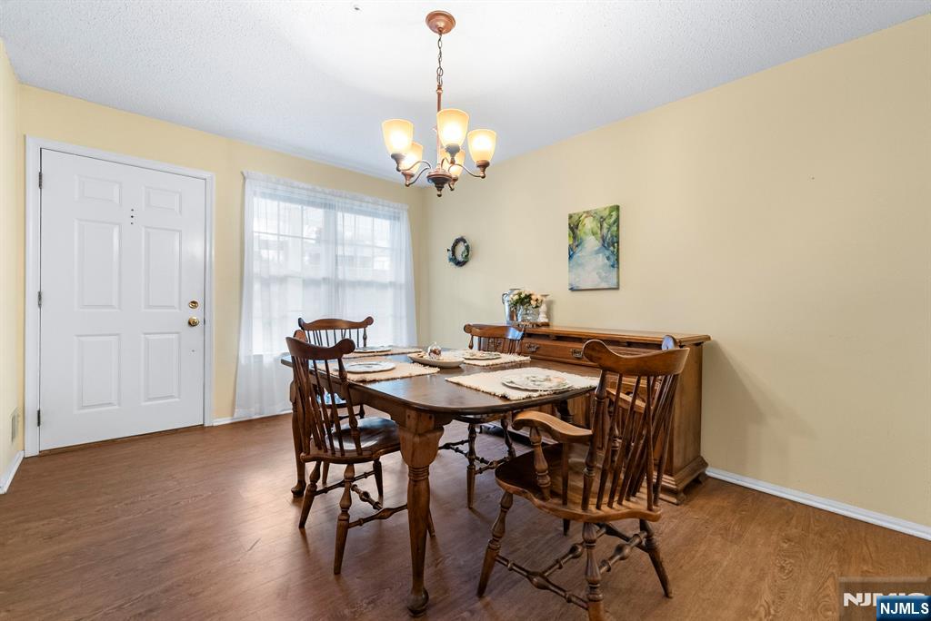 property viewer photo 4