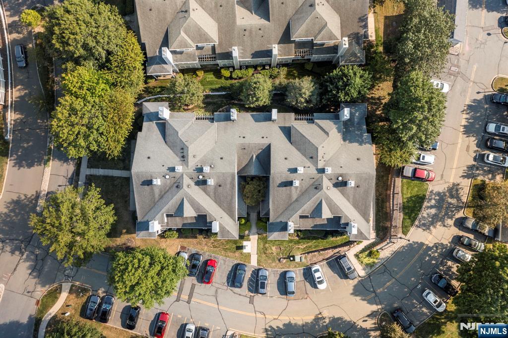 property viewer photo 44