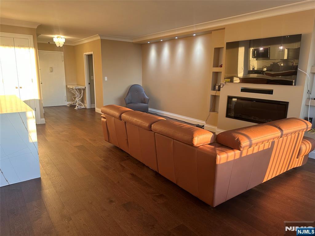 property viewer photo 1