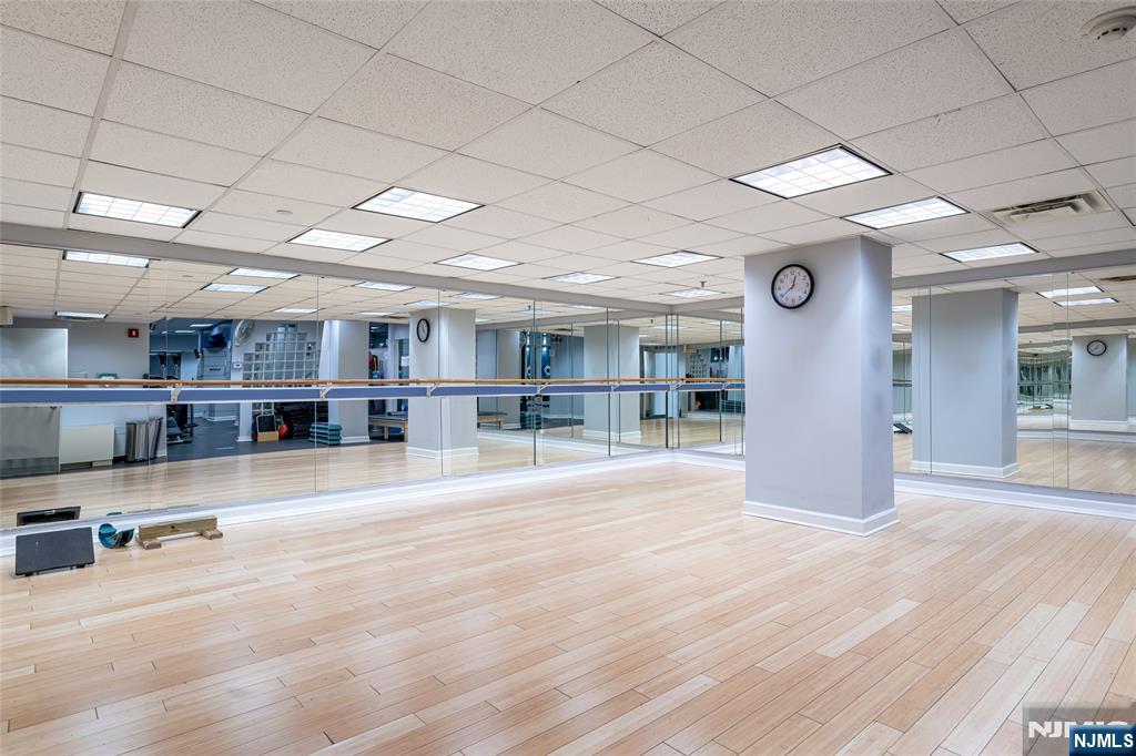 property viewer photo 15