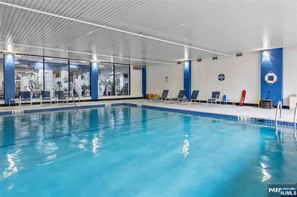property viewer photo 16