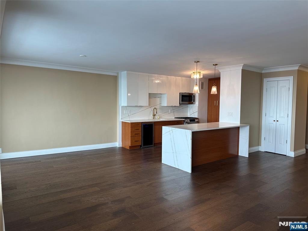 property viewer photo 3