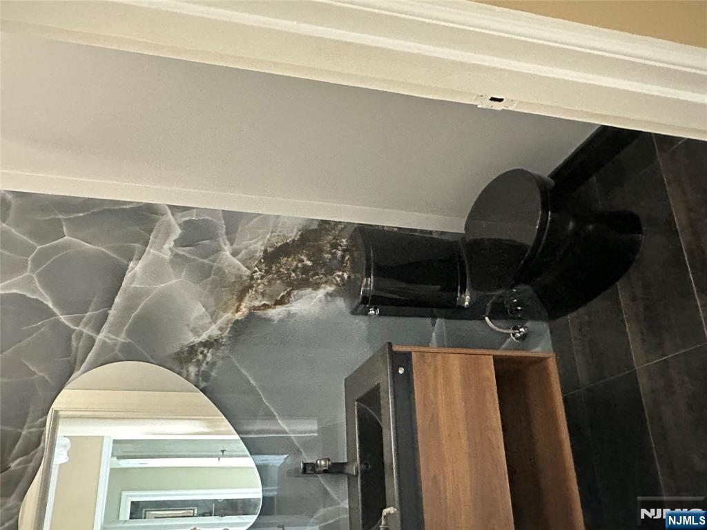 property viewer photo 6
