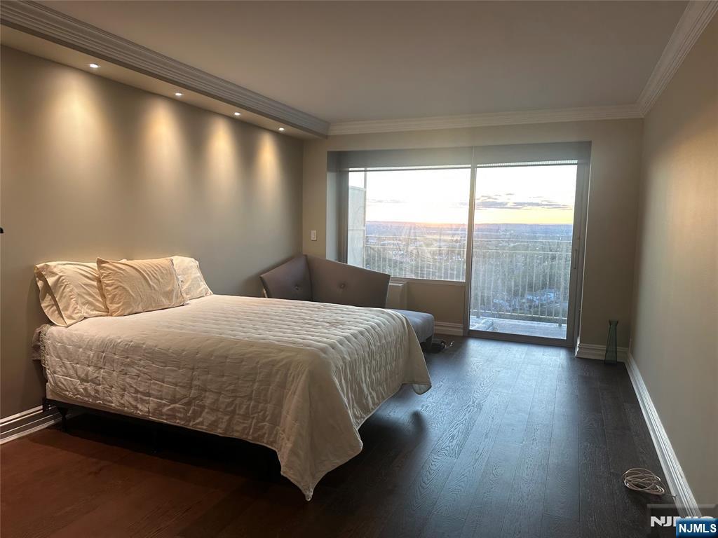 property viewer photo 7