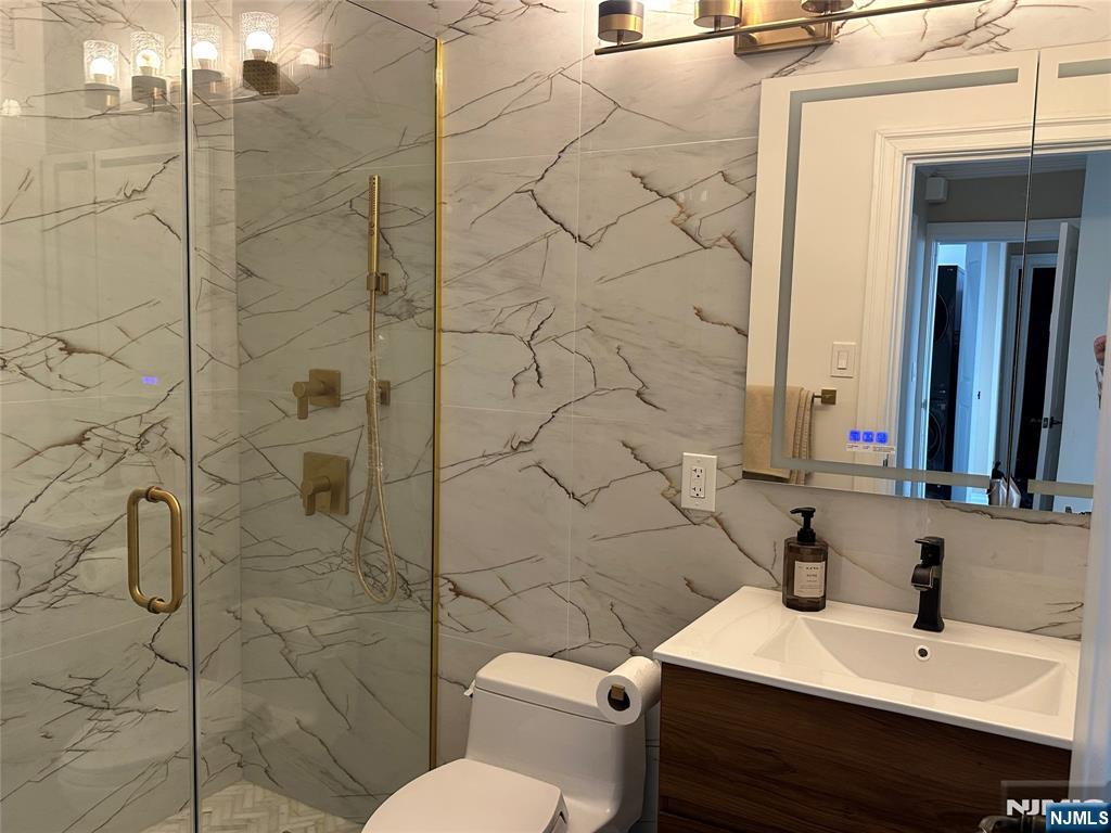 property viewer photo 8