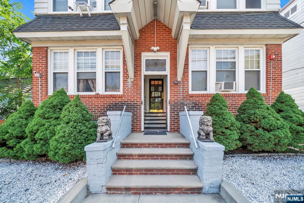 property viewer photo 1