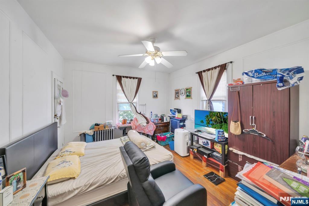 property viewer photo 23