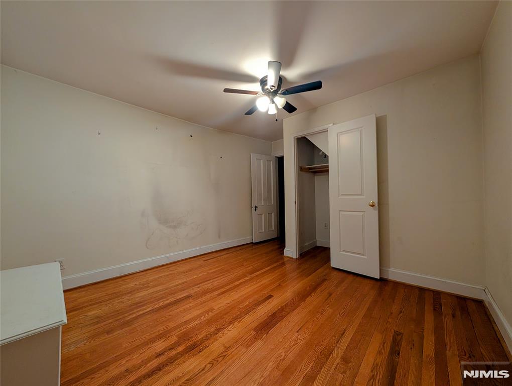 property viewer photo 13