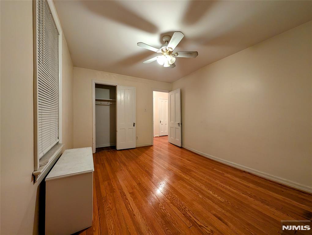 property viewer photo 15