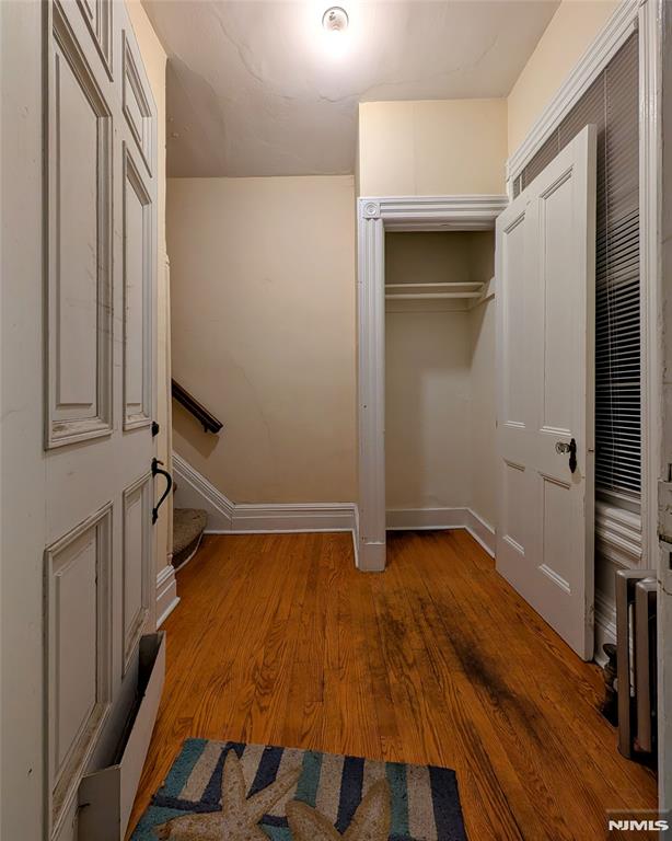 property viewer photo 3