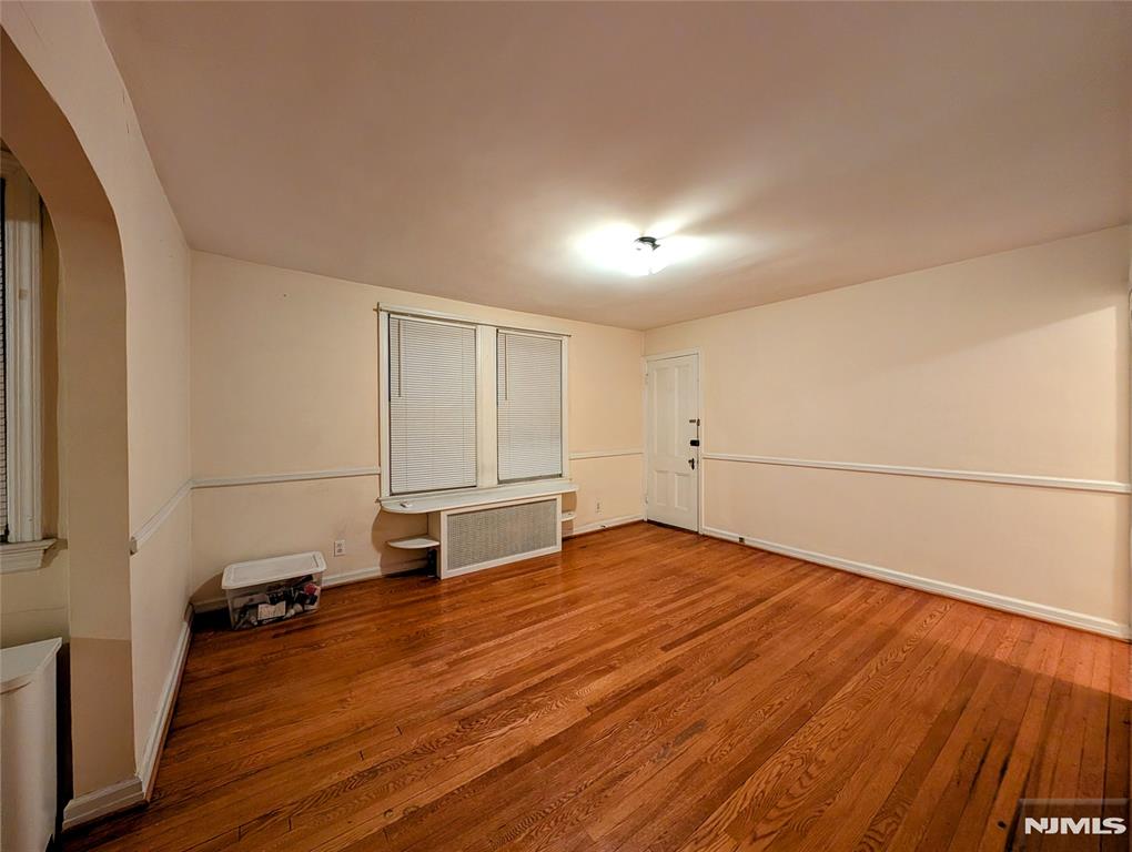 property viewer photo 7