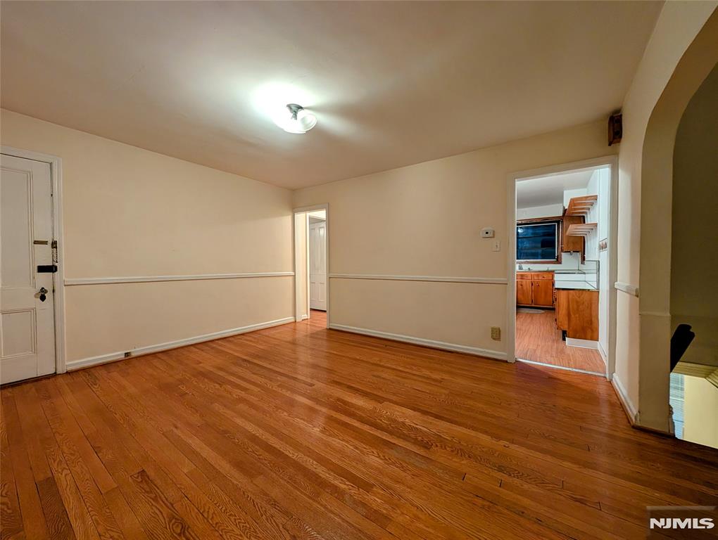 property viewer photo 8