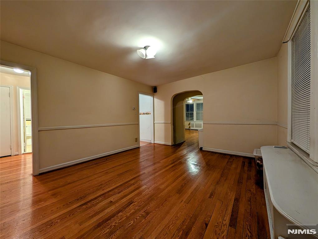 property viewer photo 9