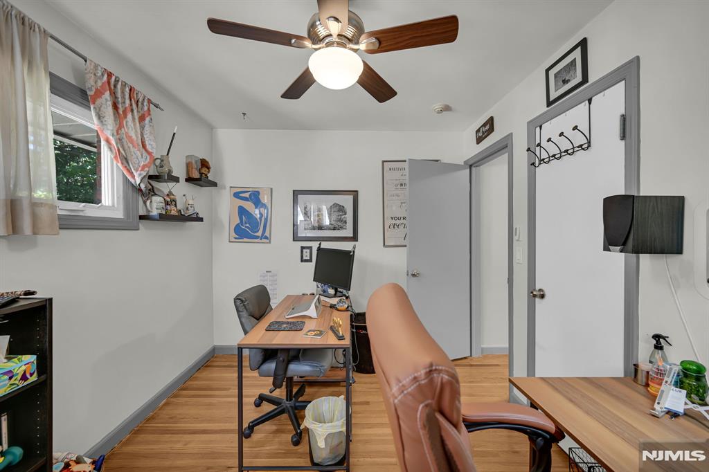 property viewer photo 11