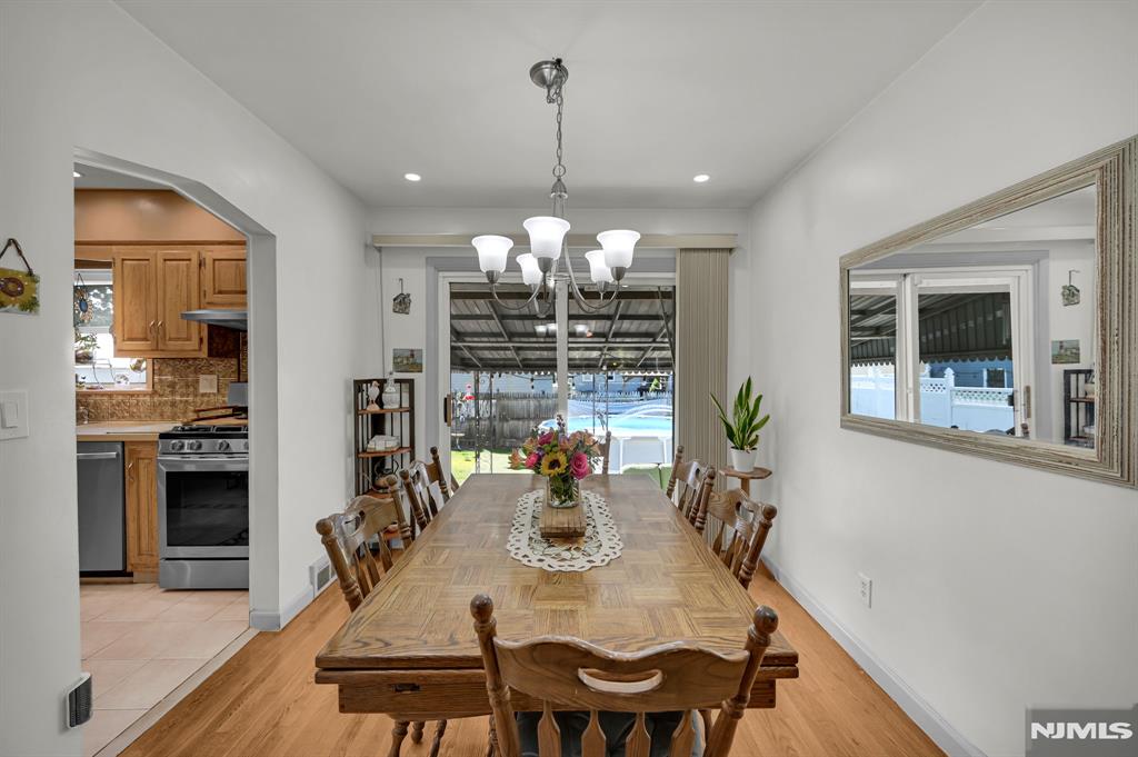 property viewer photo 18