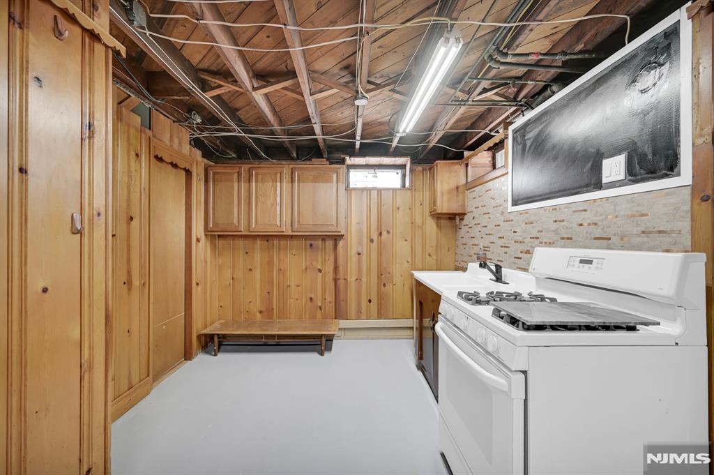 property viewer photo 24