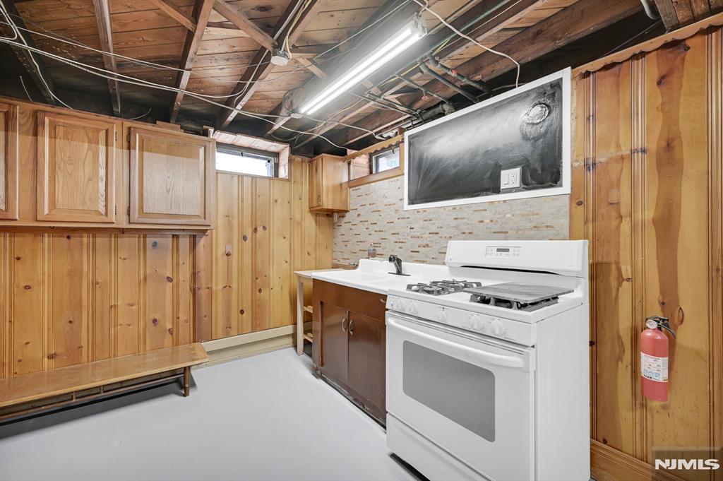property viewer photo 25