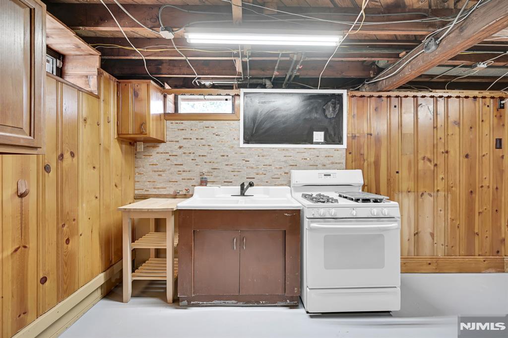 property viewer photo 26