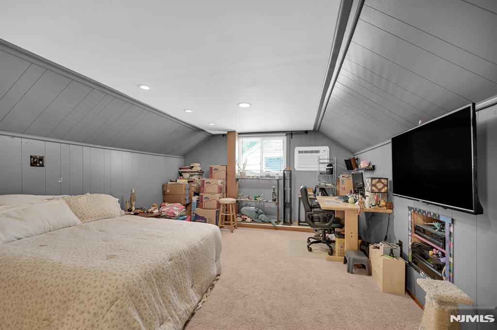 property viewer photo 36