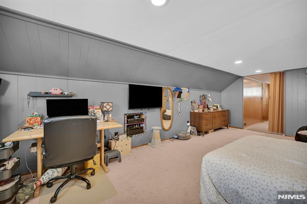 property viewer photo 37