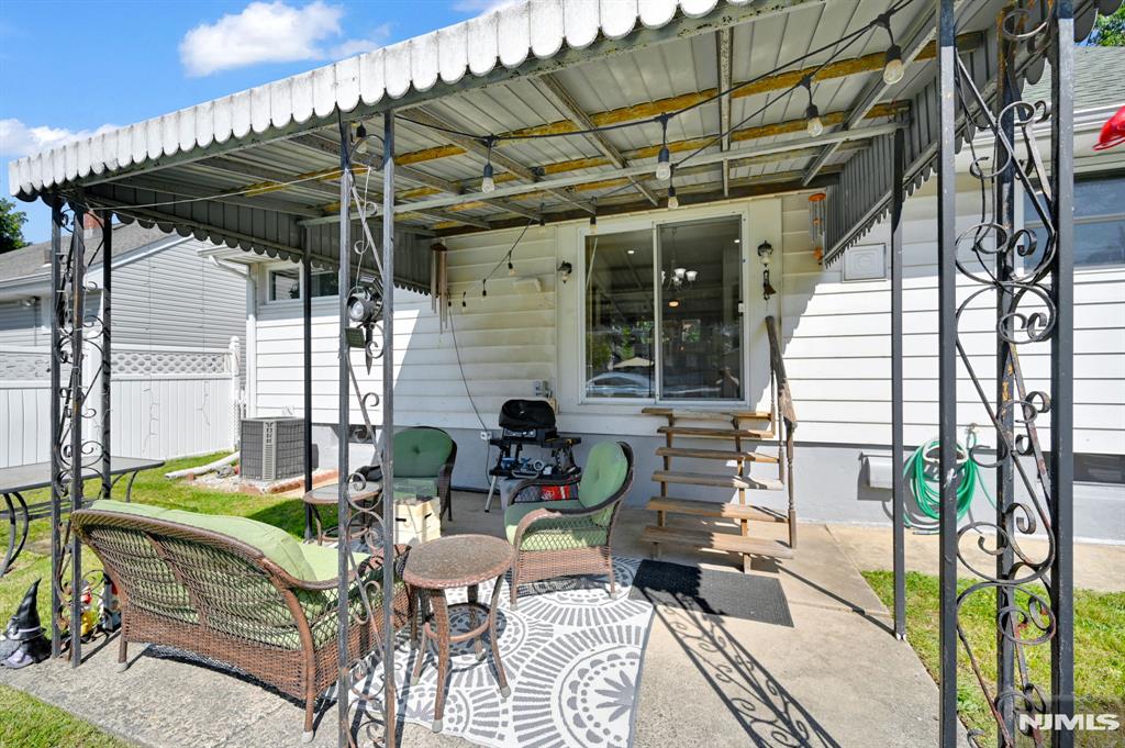 property viewer photo 41