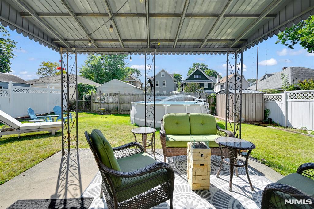 property viewer photo 42