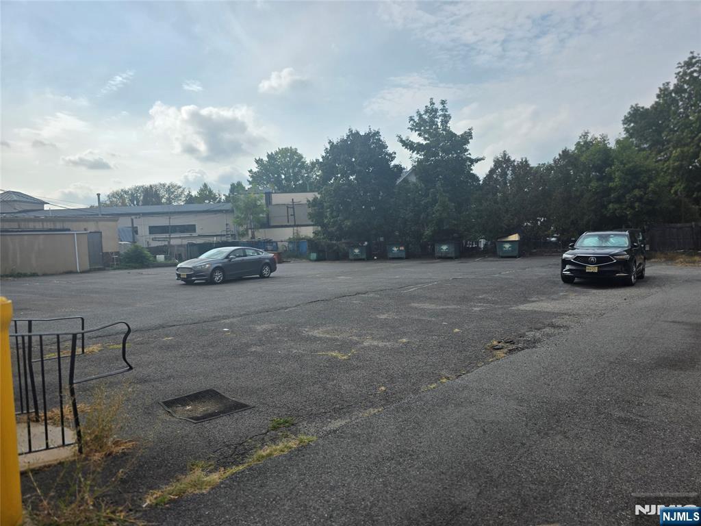 main property photo 7
