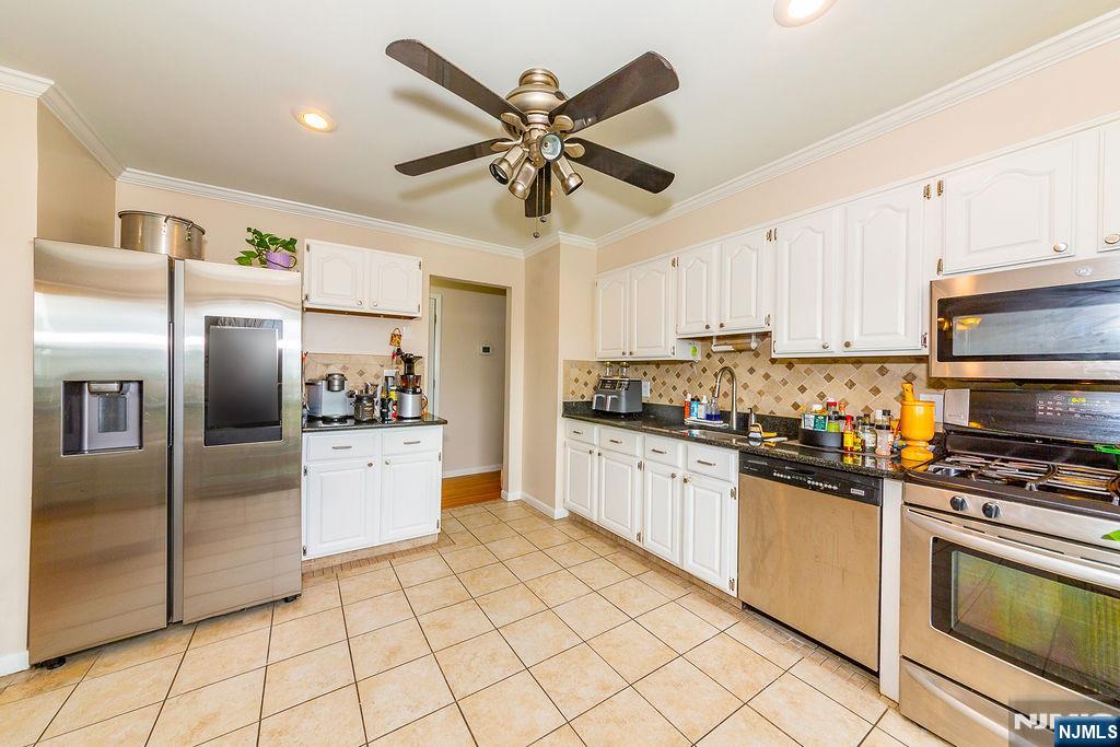 property viewer photo 6