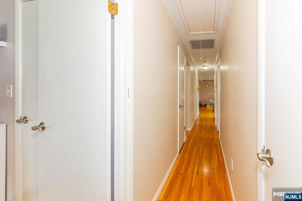 property viewer photo 8