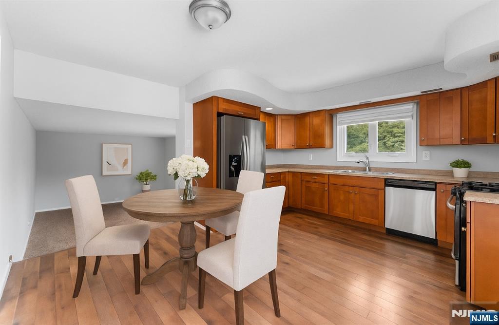 property viewer photo 11