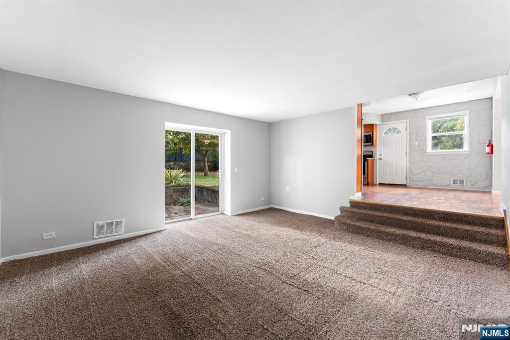 property viewer photo 12