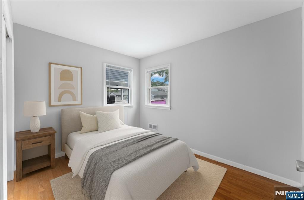 property viewer photo 16