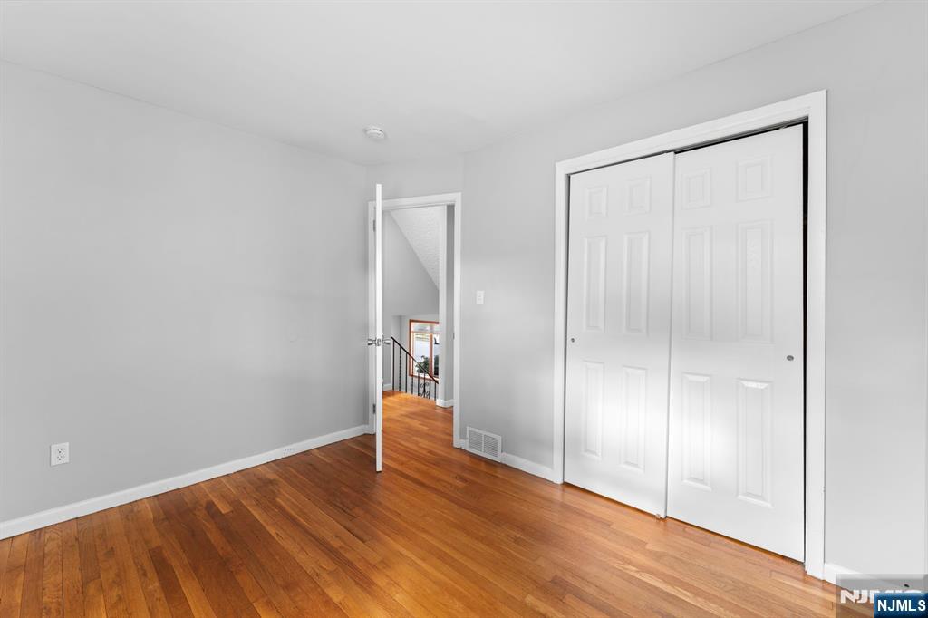 property viewer photo 17