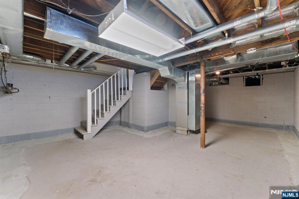 property viewer photo 26