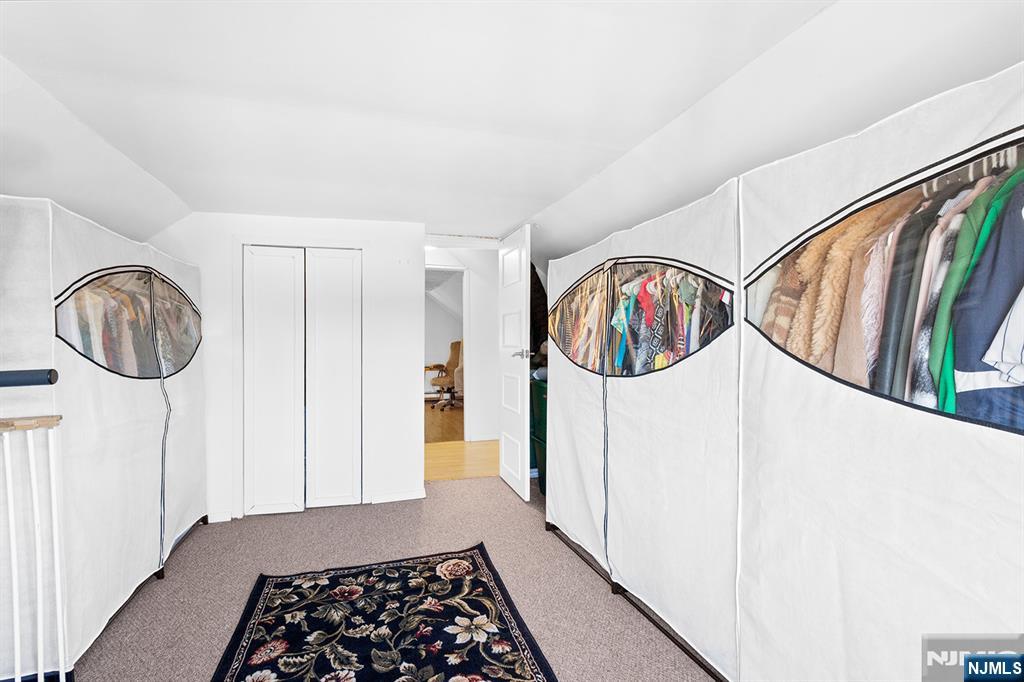 property viewer photo 13