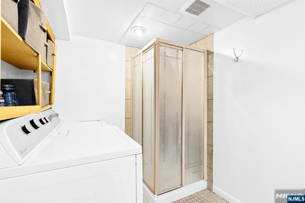 property viewer photo 18