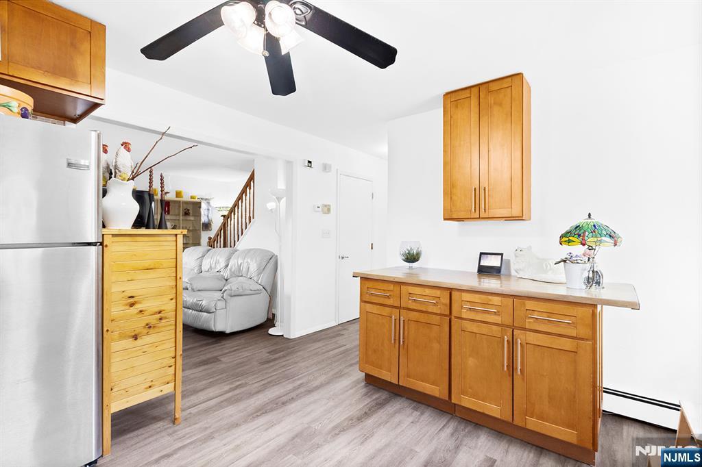 property viewer photo 9