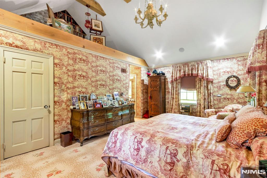 property viewer photo 12
