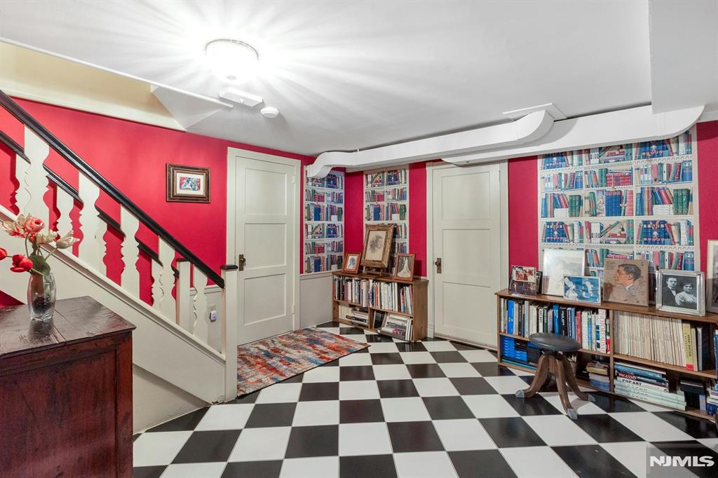 property viewer photo 15
